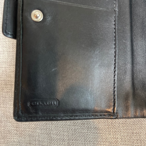 Coach trifold wallet - Picture 1 of 4